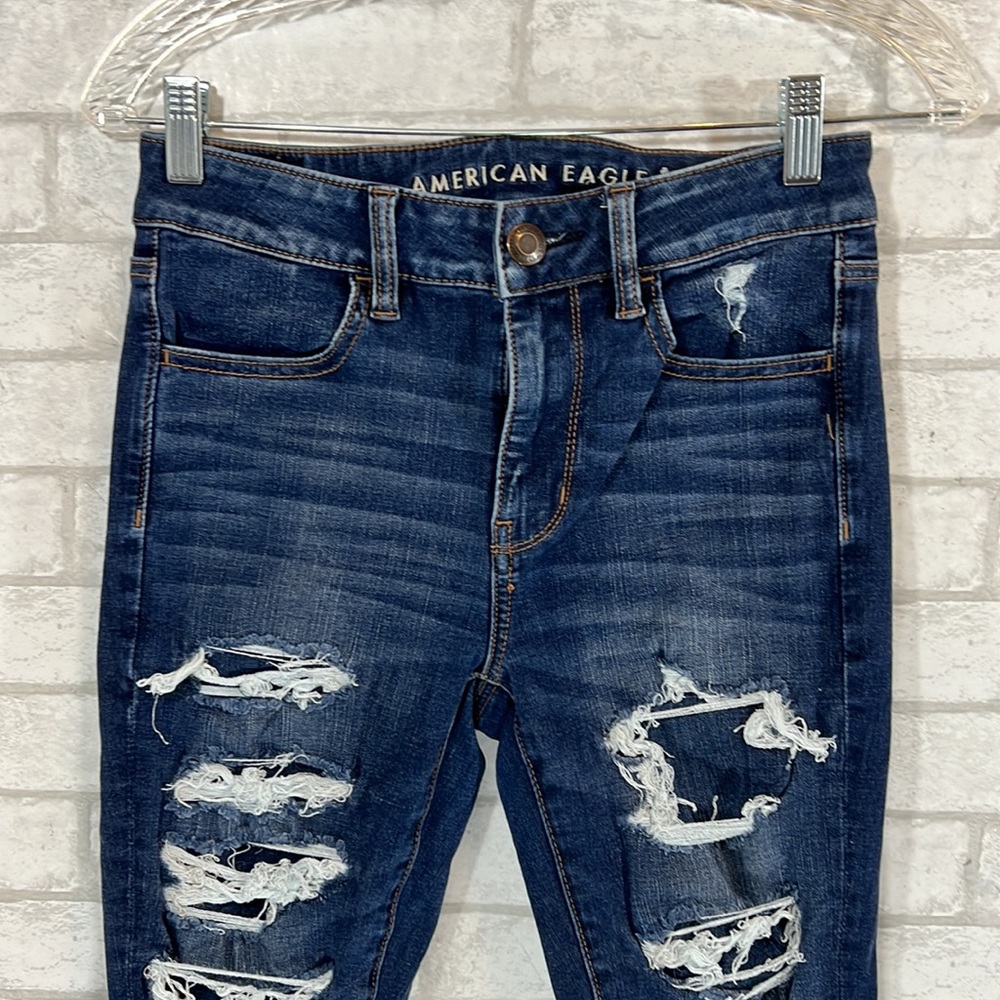 American eagle distressed hi-rise jegging a size 4 short - Picture 3 of 11